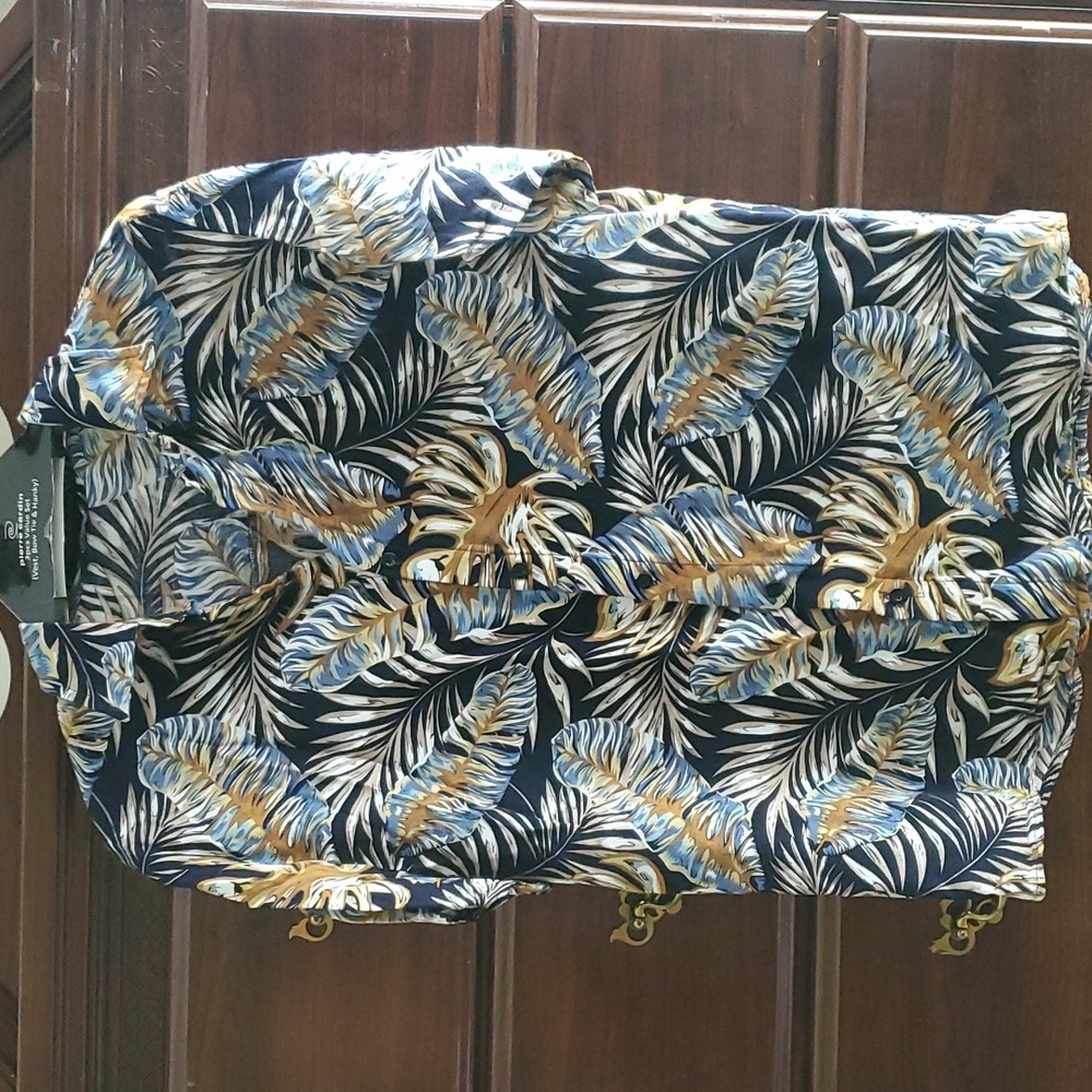 Tropical short sleeve button up shirt